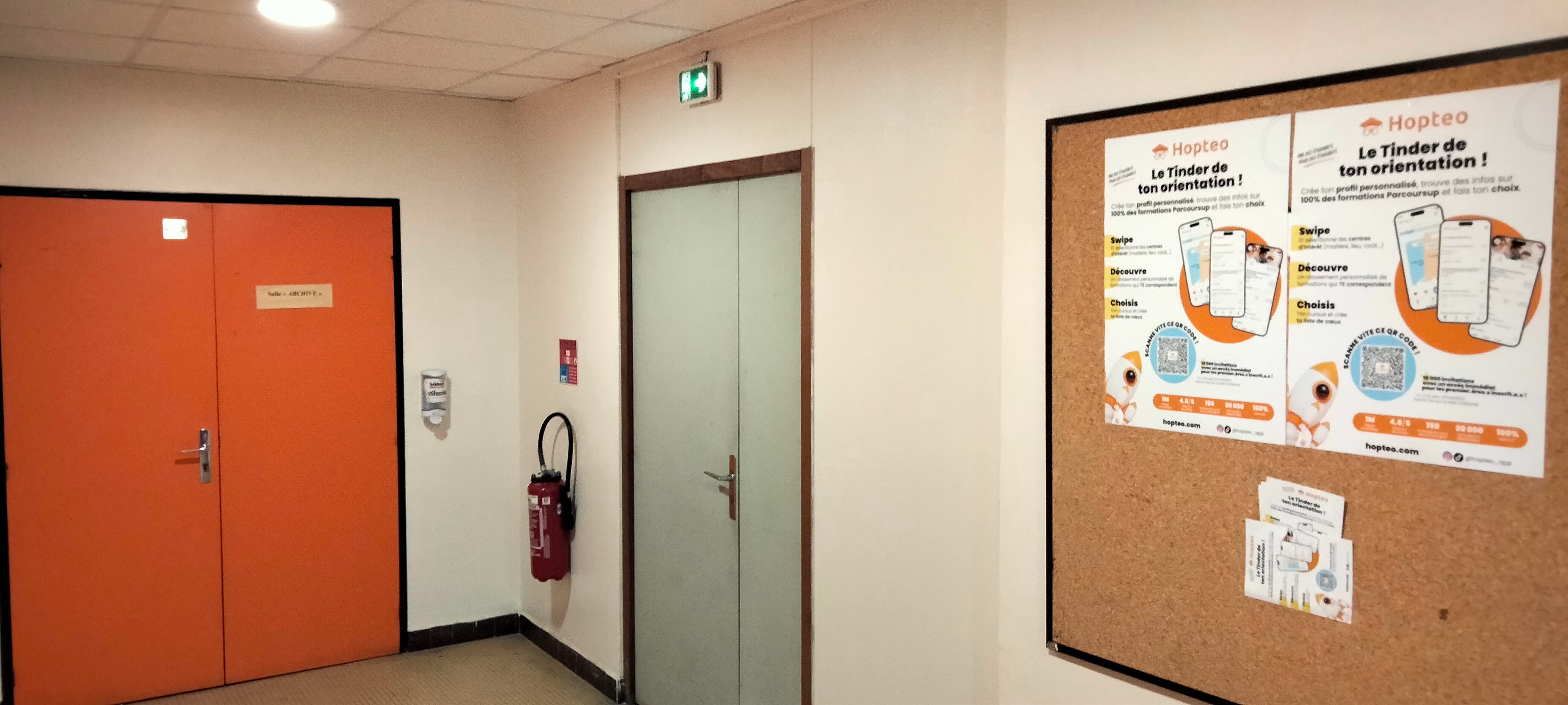 Affiche en vitrine Hopteo